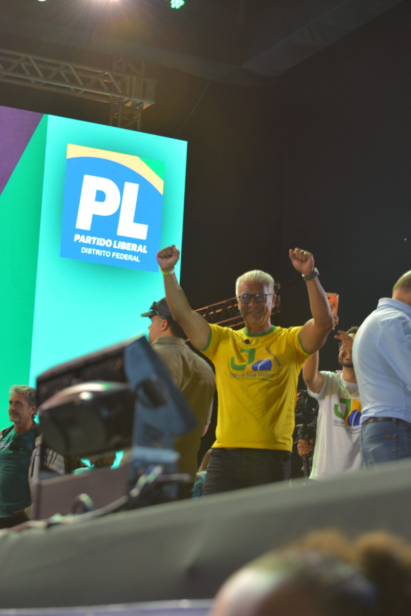 João Alexandre no palco da convenção